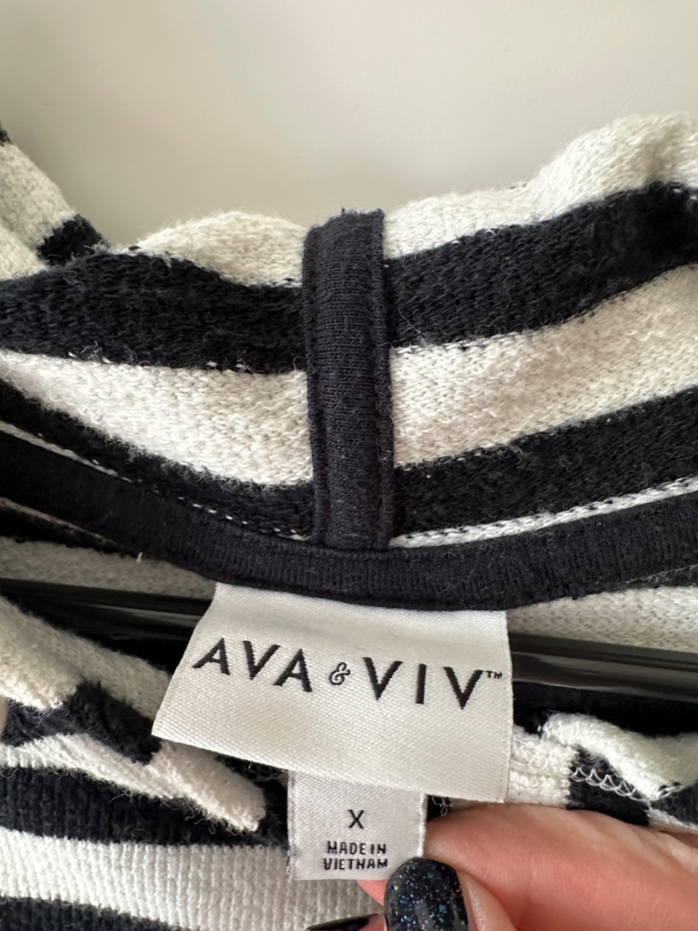Ava & Viv Black and White Striped Hooded Sweater - Picture 2 of 3